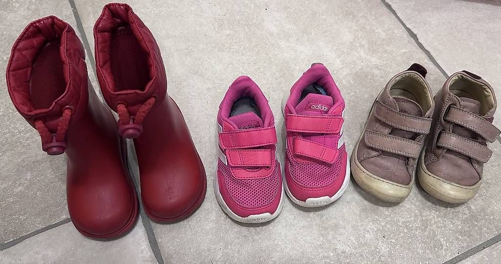 Schuhe für Mädchen: Scarpe – Gebraucht aus Cadro von pat_w6lh