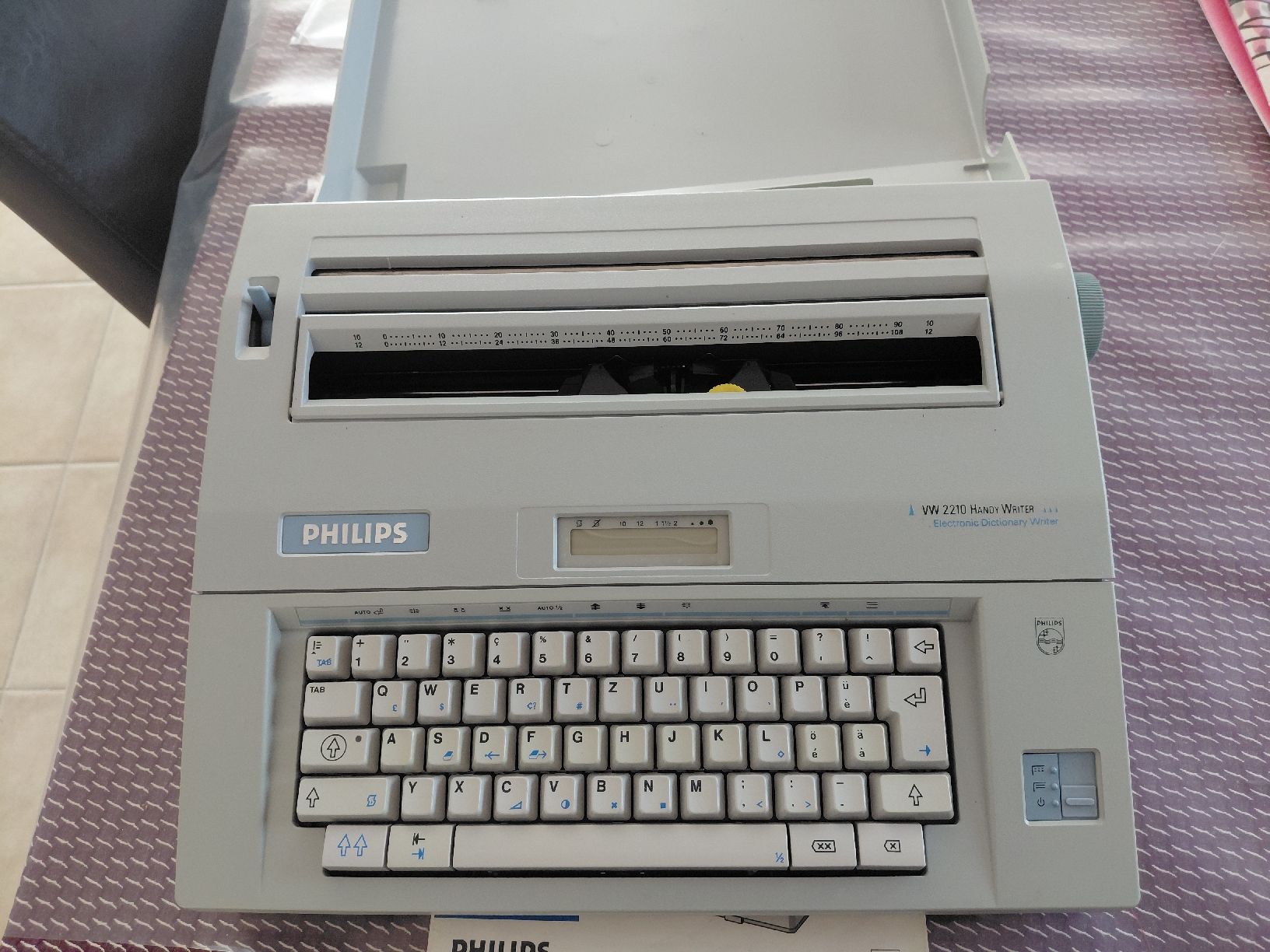 Philips Macchine da scrivere: Machine à écrire  – Usato da Marly venduto da talocohc
