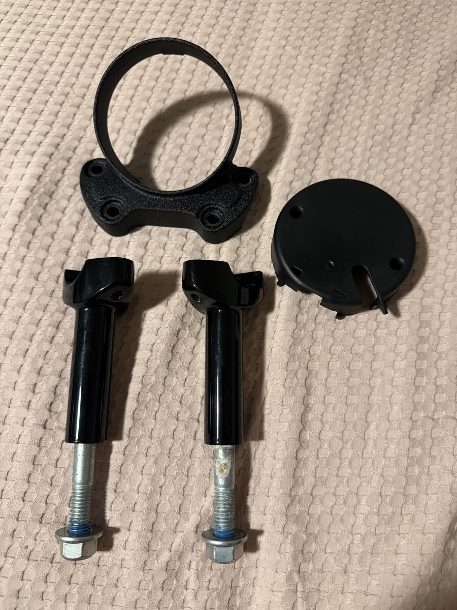 Harley-Davidson Tutti i ricambio per moto: OEM HD FXLRS 2023 Riser Kit + Clamp – Usato da Basel venduto da rau_n87j