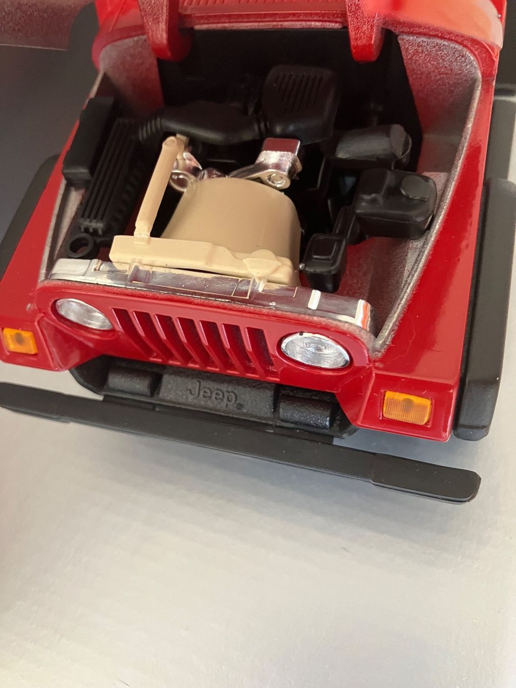Jeep Modellini d'auto: Jeep Wrangler Réf.9011 – Usato da Bettwiesen venduto da Zustand57 1