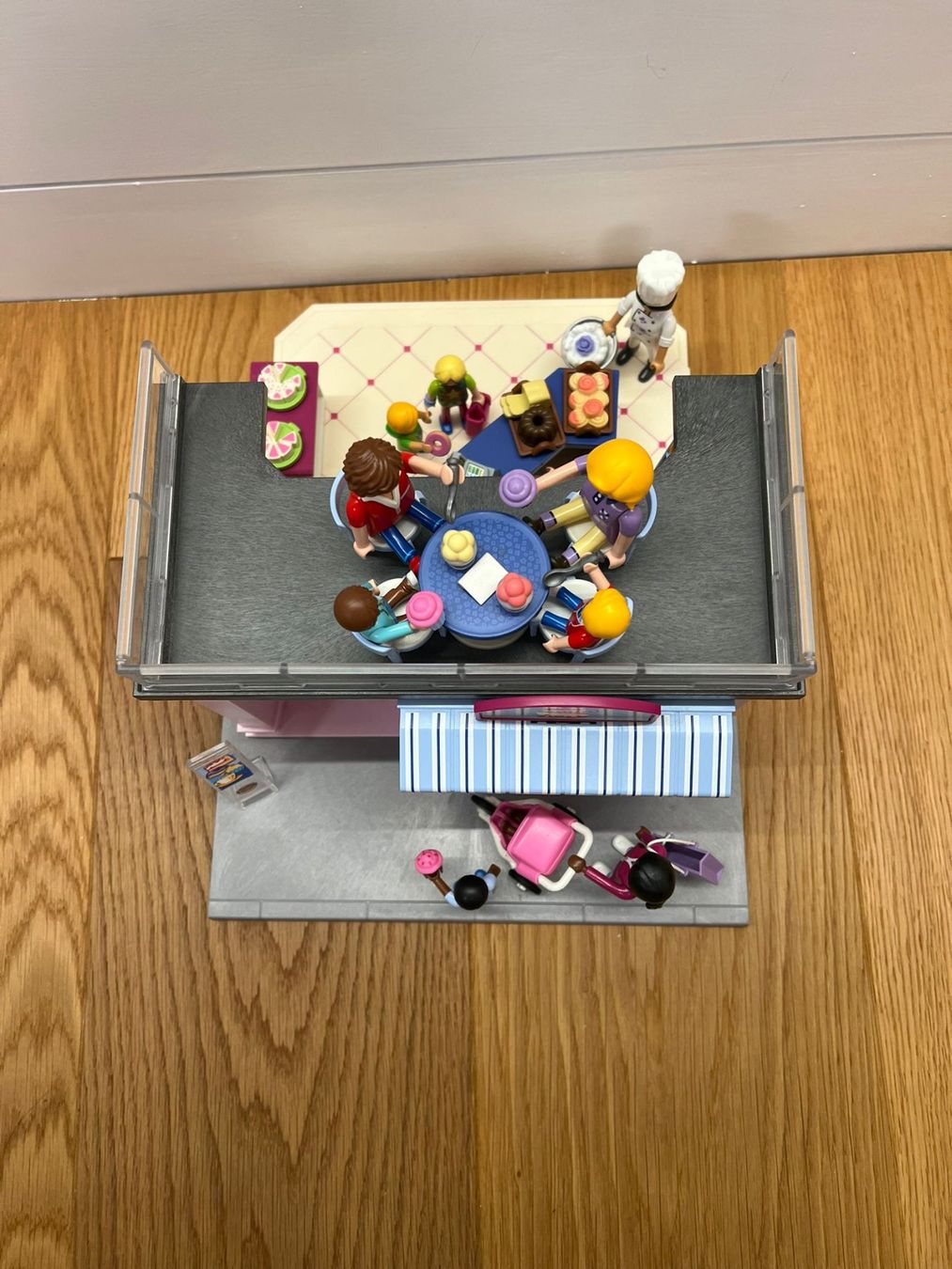 Playmobil Spielzeuge: Playmobil Konditorei – Gebraucht aus Lungern von Bohnenkraut69 1