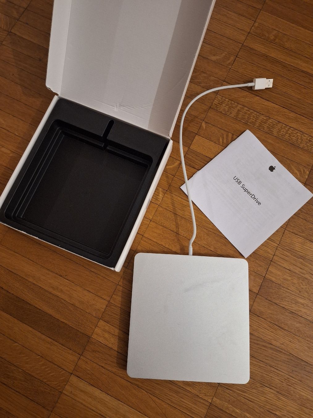 Apple Audio- & Mediensysteme: USB SuperDrive Mac externes CD-Laufwerk – Gebraucht aus Winterthur von hiitsaleks 1