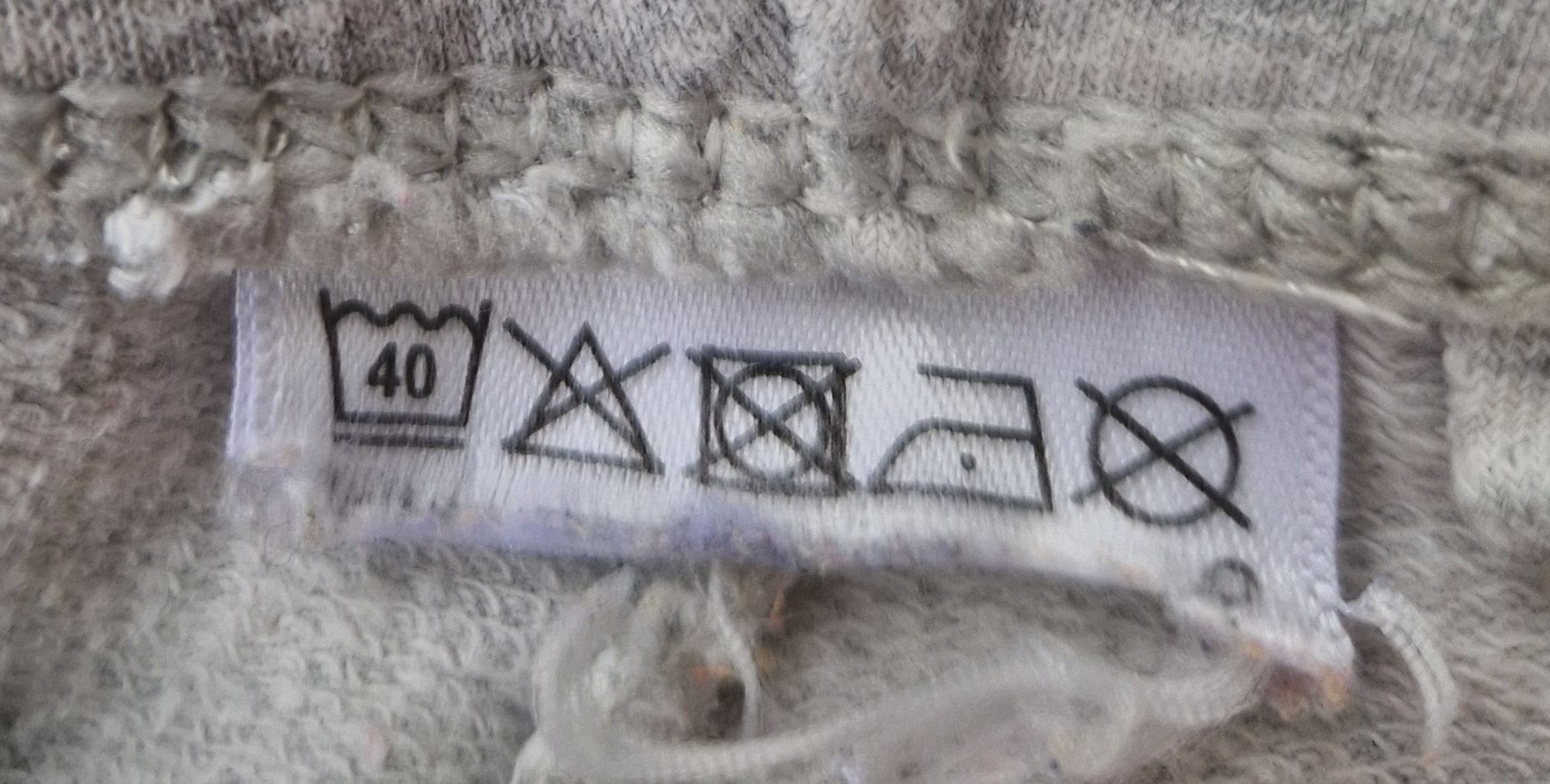 Collant & Leggings: Bequeme Leggings 122/128, Hellgrau – Usato da Muri b. Bern venduto da rol_xtf8 1