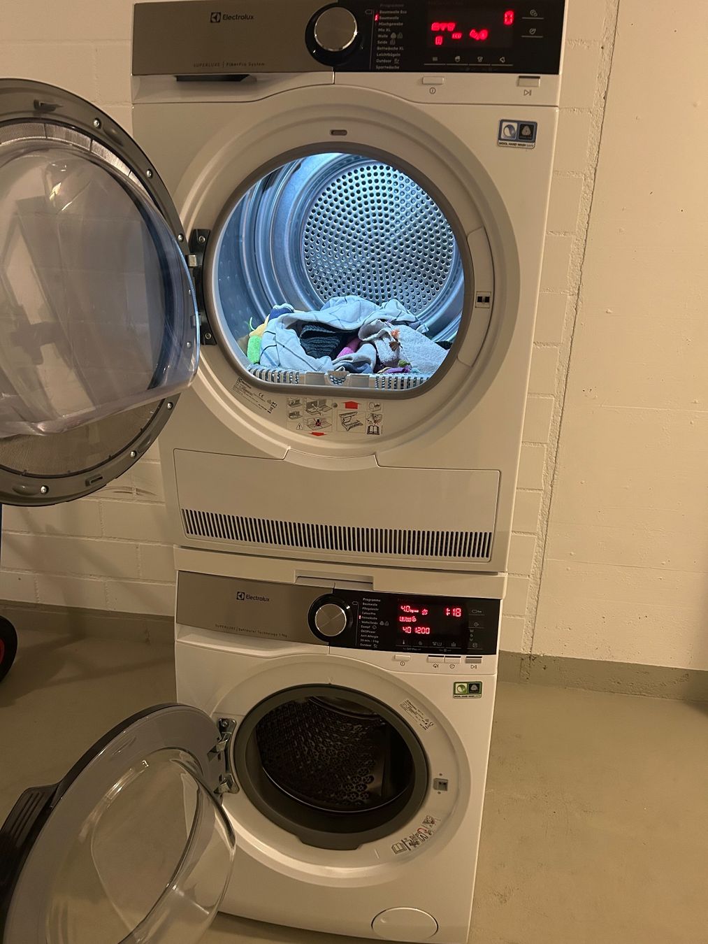 Electrolux Lavatrici: Waschturm Electrolux – Usato da Zürich venduto da Barca10 1