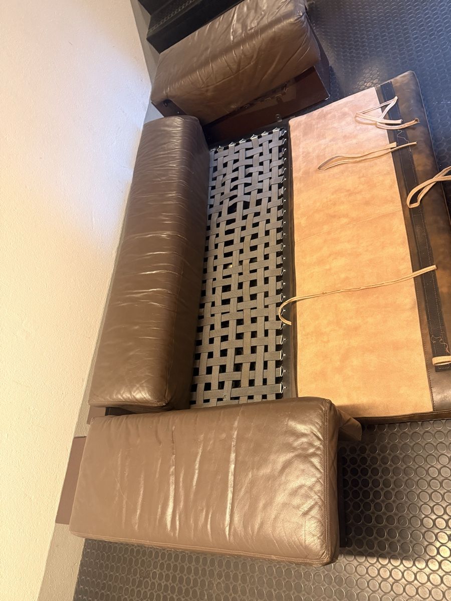 Knoll Divani: Knoll Modular Sofa – Usato da Zürich venduto da Moreandmore 1