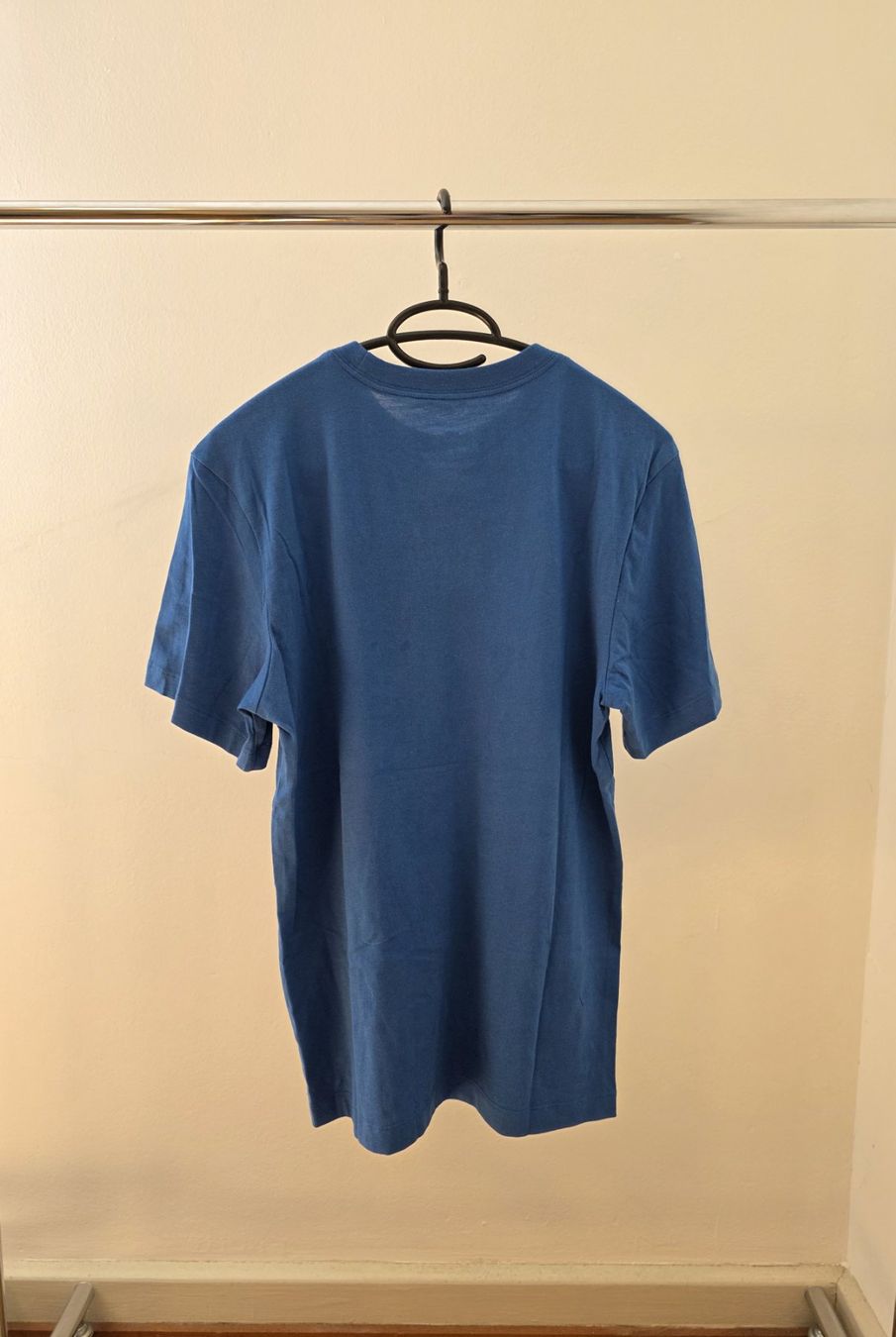 Nike T-shirt: Blaues T-Shirt Nike – Nuovo (secondo la descrizione) da Rothenfluh venduto da sel_j856 1