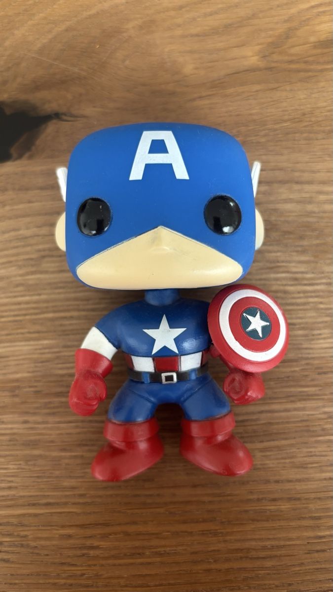 Funko Figuren: Funko Pop! Marvel Captain America  – Gebraucht aus Bolligen von Galileen