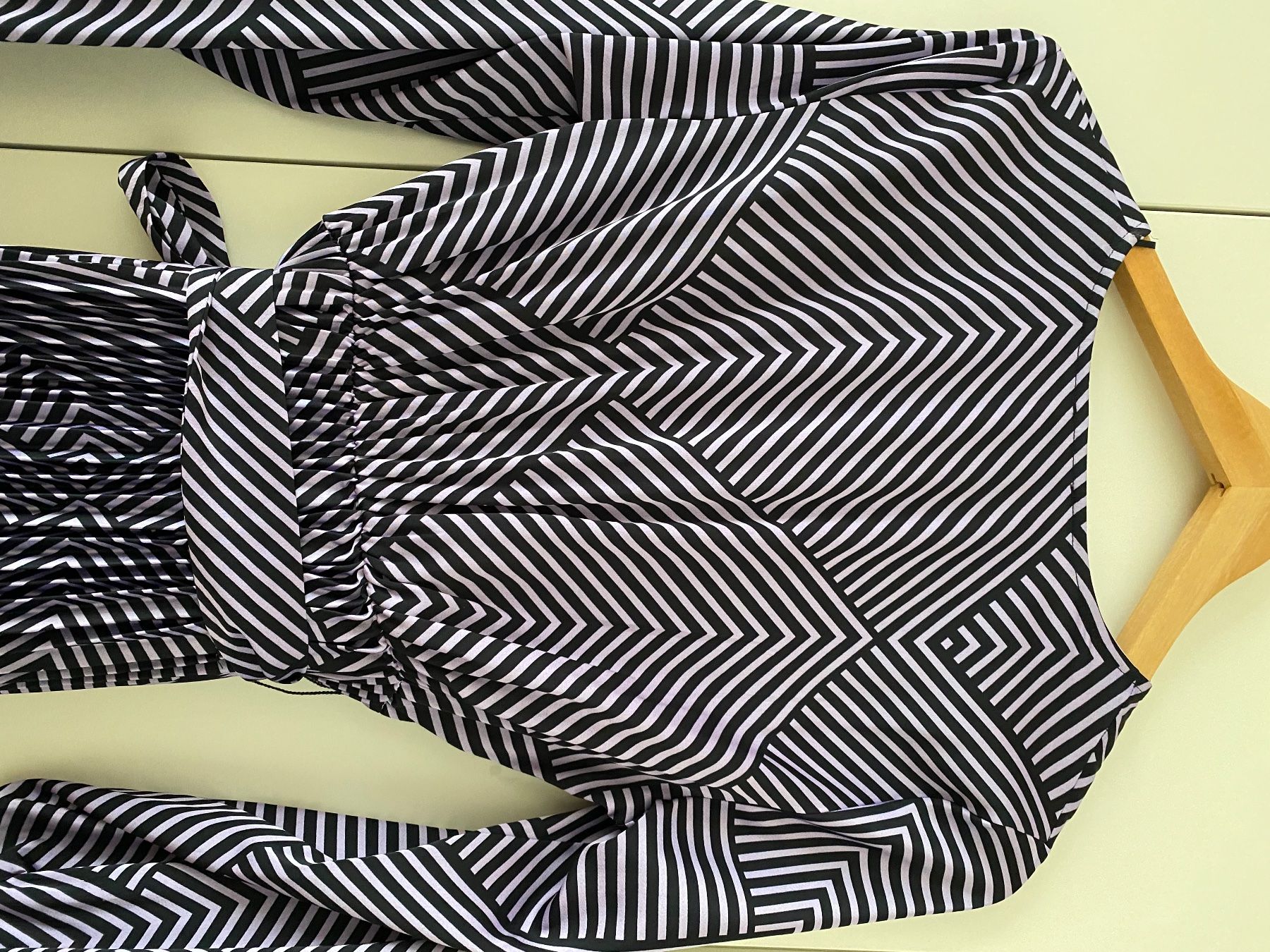 C&A Kleider: Elegantes Kleid mit Blissé – Gebraucht aus Balsthal von lanavy 4