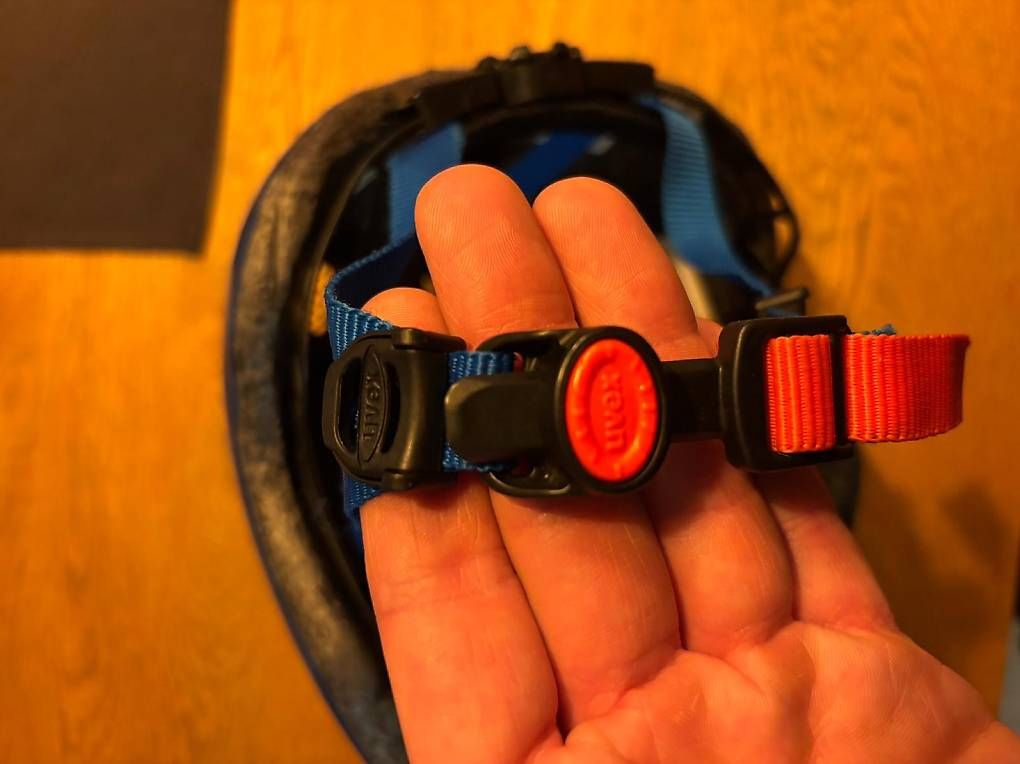 Uvex Caschi: Casco bambino 46-52cm – Usato da Sementina venduto da mar_vhn7 3