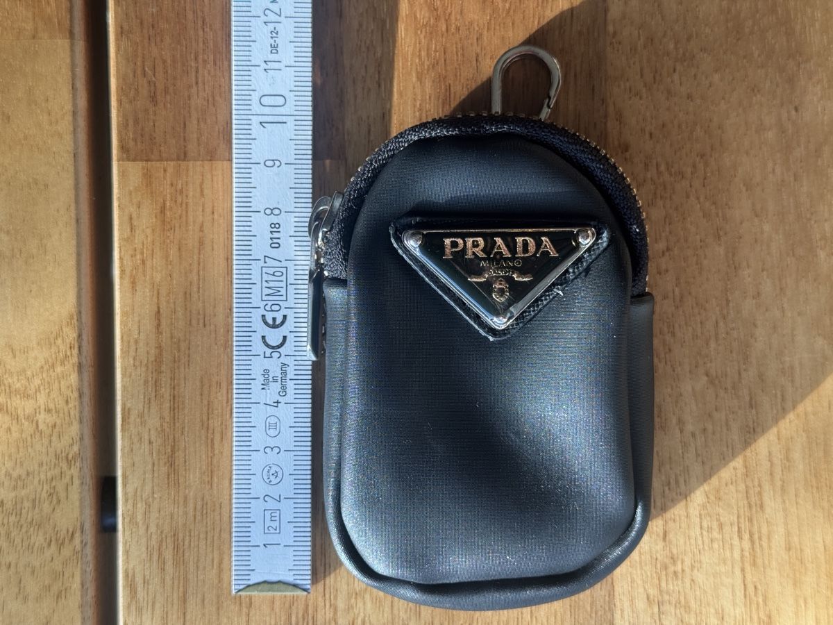 Taschen: Pouch Black Small evtl. Prada – Gebraucht aus Luzern von Ex-Raudi 1