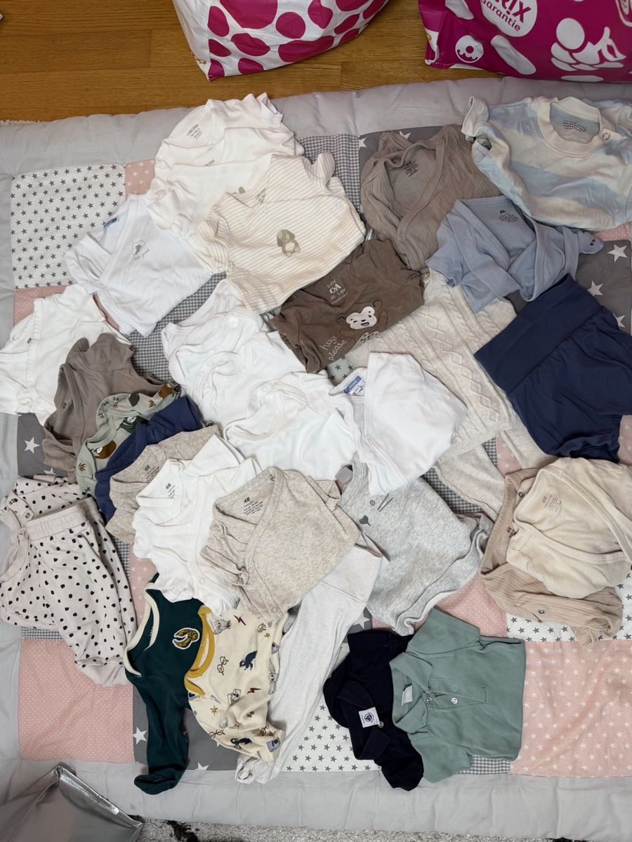 Kleiderpakete & -sets: Baby clothes bundle 6-9 months / size 68 – Gebraucht aus Thalwil von jen_vk22
