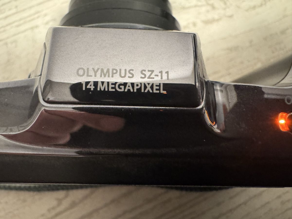 Olympus Fotocamera: Olympus sz-11 3D Digitalkamera – Usato da Zunzgen venduto da milesdavis76 3