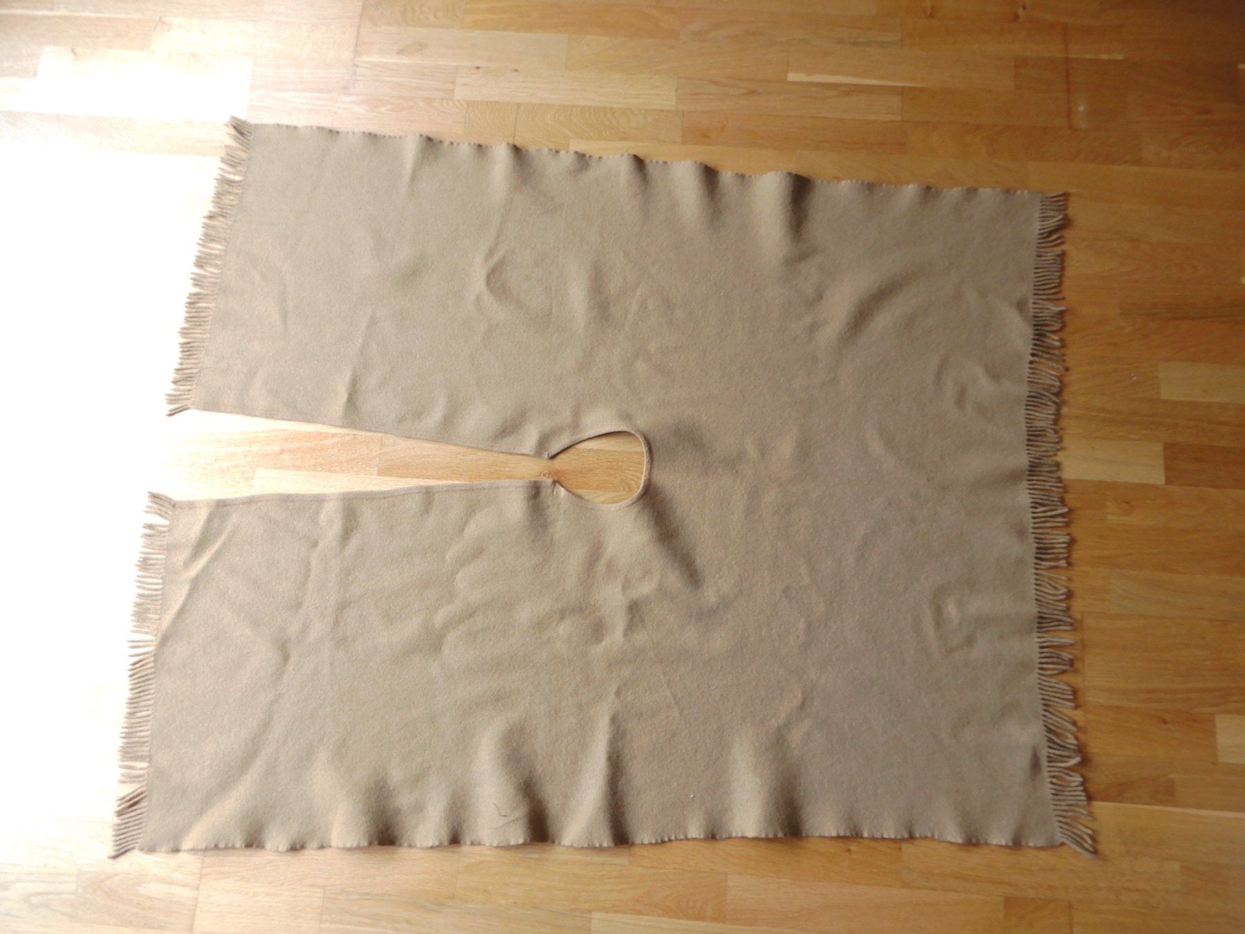 Altro in Moda donna: Wunderschöne Wolle Poncho/Cape – Usato da Zürich venduto da sahaara01 2