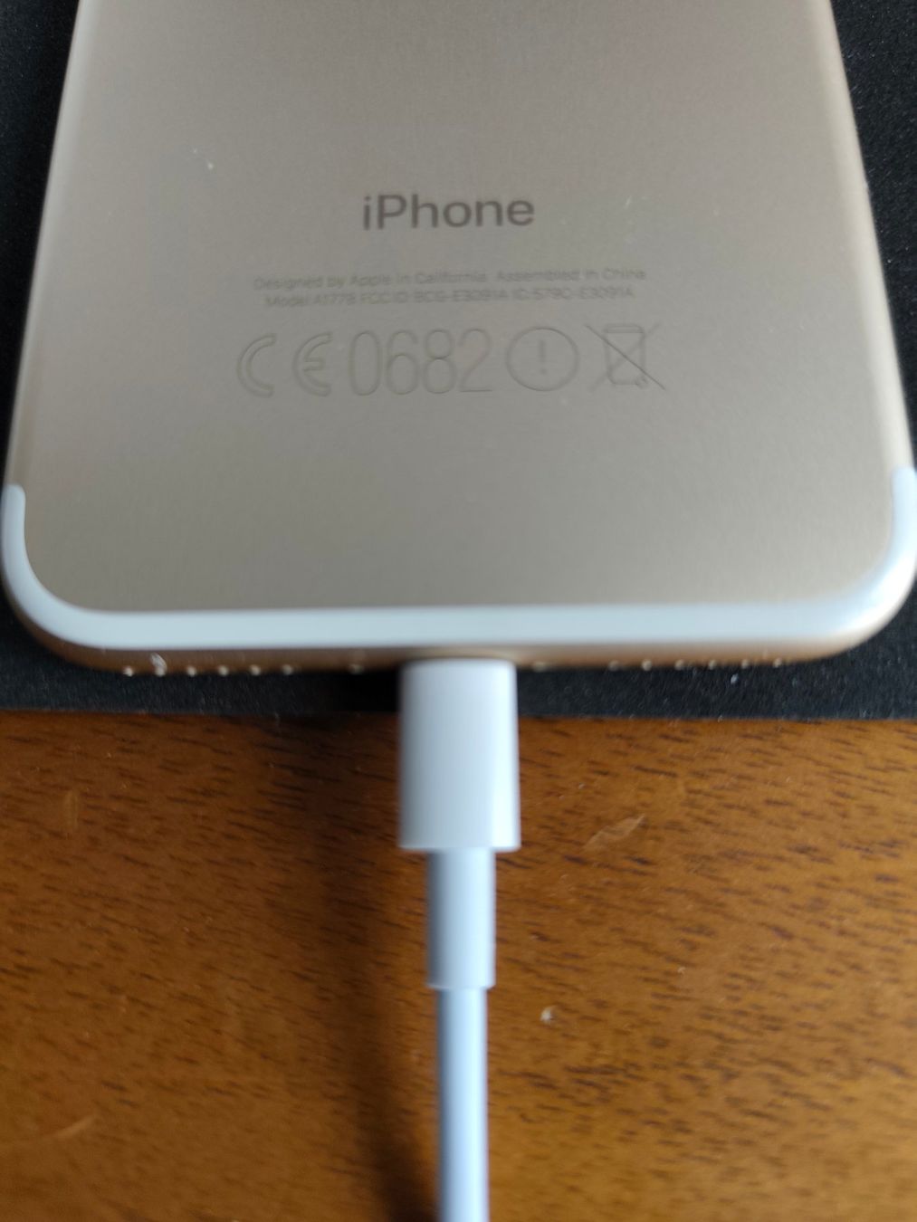 Apple Telefoni cellulari / Smartphones: iPhone 7 - gold - 32 GB – Usato da Altstätten SG venduto da dora7504 4