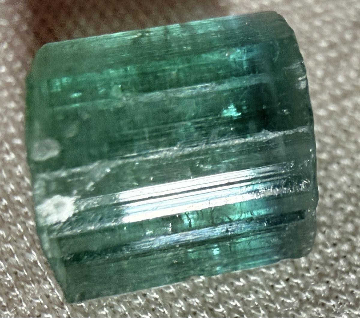 Minéraux & Lithothérapie: Turmalin 6,5ct – Neuf (Voir description) à Oberhof par RealStone 4