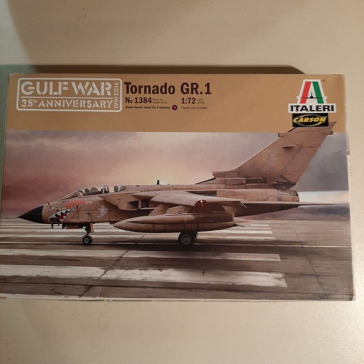 Tornado GR4 Kampfflugzeug Modell 1:100 - Druckguss Metall Sammelmodell