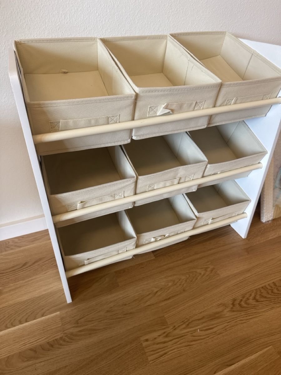 Étagères: Organizer Shelf with 9 Fabric Bins White Beige – D'occasion à Zug par lev_756v
