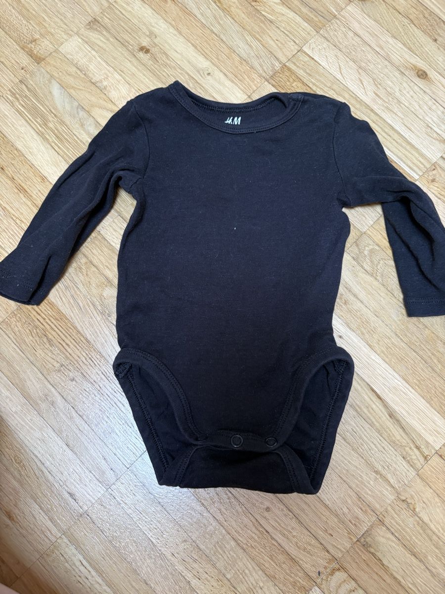 Kleiderpakete & -sets: 4er Set Baby Bodys Gr. 62/68  Langarm – Gebraucht aus Oberglatt ZH von Haushalt1984 4