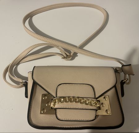 Sac à main beige avec bandoulière dorée - comme neuf! 