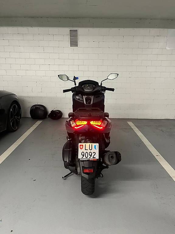 Scooter: Yamaha N-Max GPD 125 Roller – Usato da Kriens venduto da seeungeheuer67 1