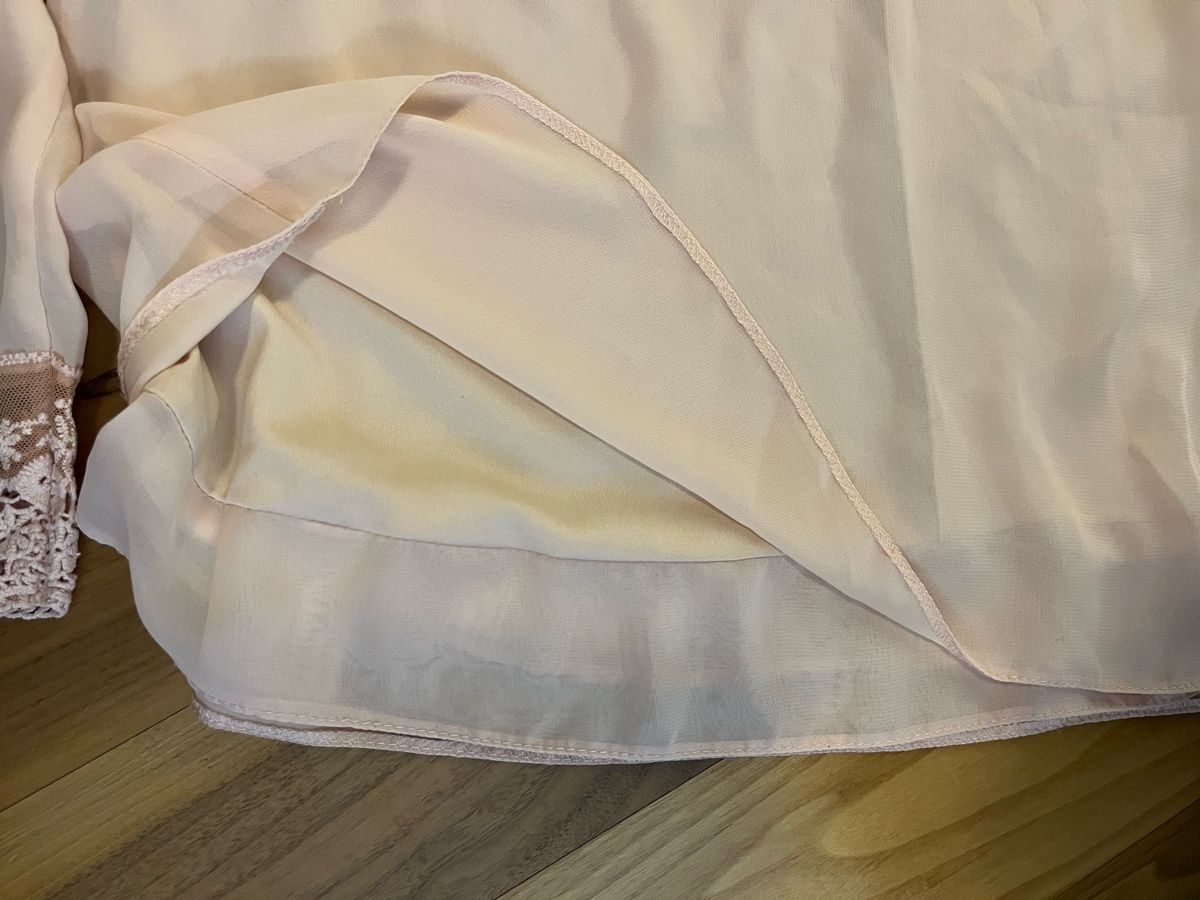 Camicette, T-shirt & Top: Rosa Bluse mit Spitze, Grösse M – Nuovo (secondo la descrizione) da Oberwil-Lieli venduto da 2carin 4