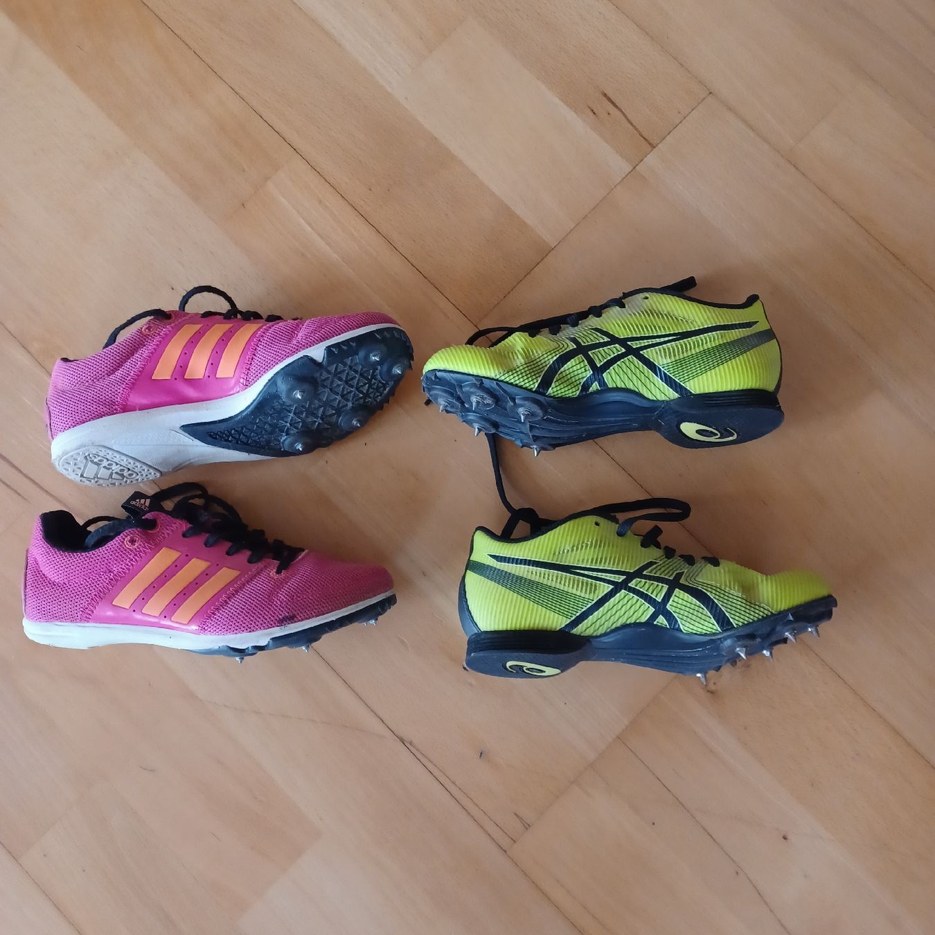 Adidas Scarpe per ragazzi: Fussbaschuhe , Nockenschuhe , Adidas, Asics , Gr.33, 32.5 – Usato da Waldkirch venduto da Fantasia-101 4