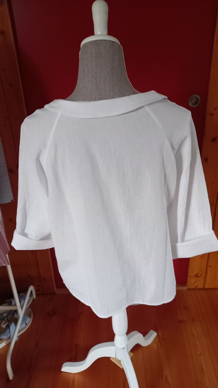 Camicette: Damen Bluse weiss Grösse L 100% Polyester – Usato da St. Gallen venduto da Otterndorf 2