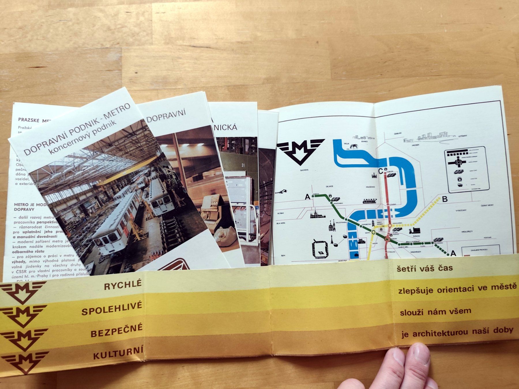 Livres: Prager Metro – D'occasion à Birrwil par dirtyoldtown 1