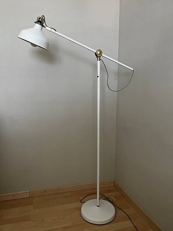 Lampade: IKEA - RANARP Stand-/Leseleuchte, weiss – Usato da Zürich venduto da Beal1 1