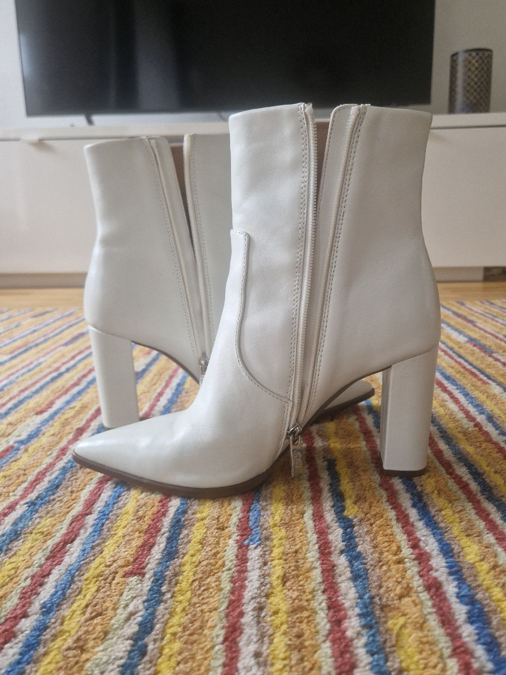 Steve Madden Scarpe da donna: Weisse Stiefeletten von Steve Madden – Usato da Möhlin venduto da len_28jr 1