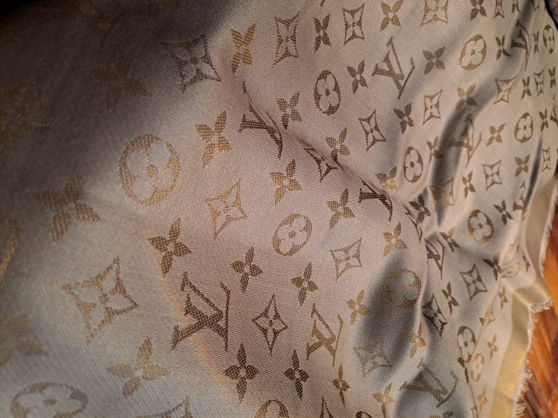 Louis Vuitton Foulards, Tücher & Schals: Louis Vuitton Schal Shine neu! – Neu (gemäss Beschreibung) aus Emdthal von kasira 1