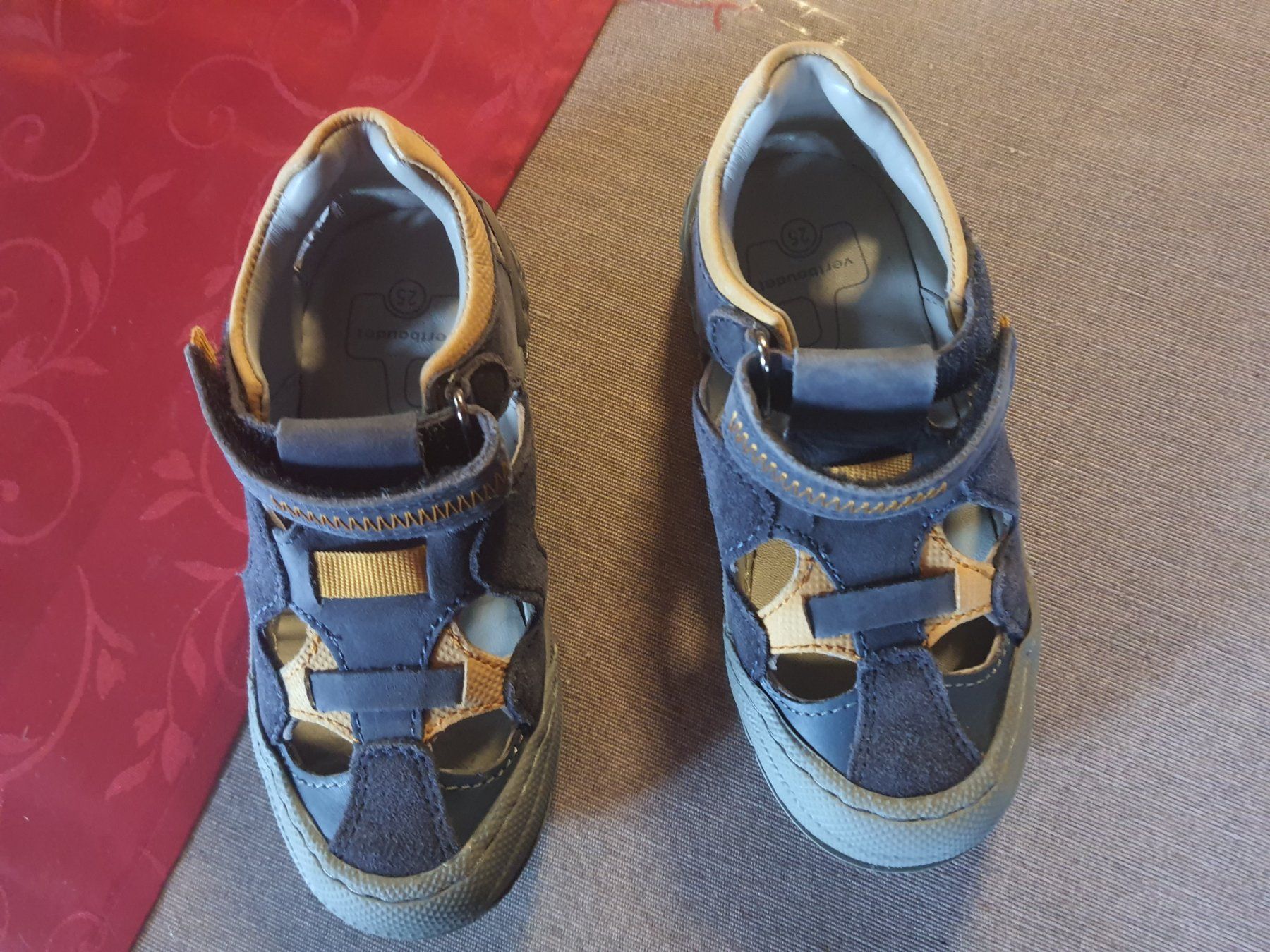 Scarpe per ragazzi: Sandales taille 25 – Usato da Montmollin venduto da islachat