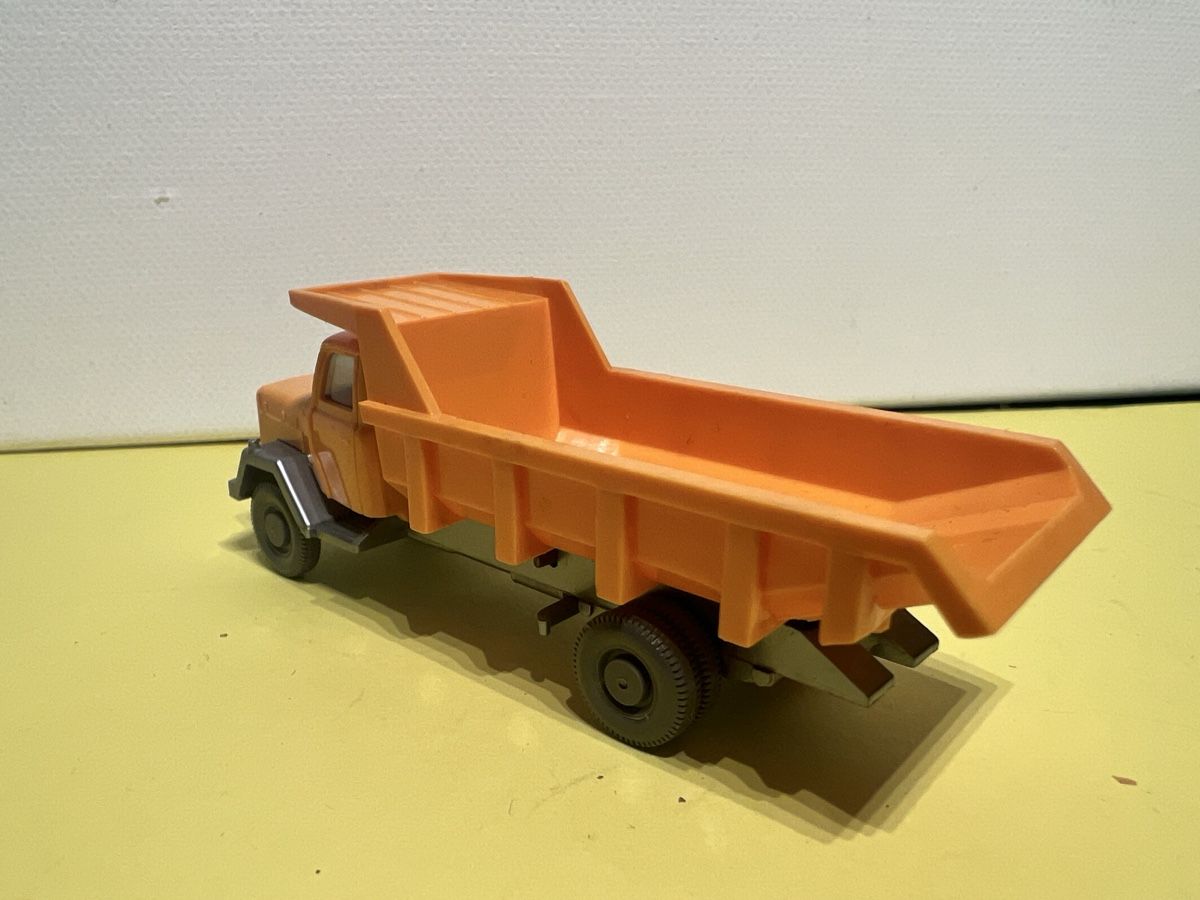 Wiking Modellini d'auto: Wiking Muldenkipper Saturn 1/87 – Nuovo (secondo la descrizione) da Weinfelden venduto da Kammerflimmern 1