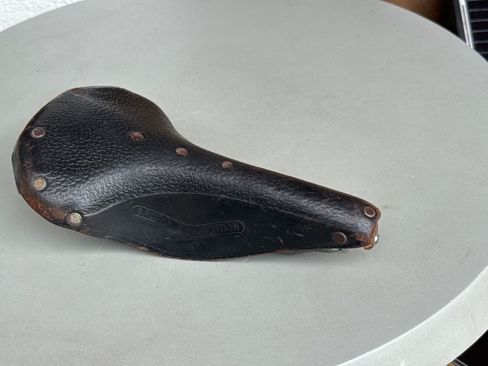 Pezzi di ricambio: Leder Velosattel alt von von Brooks Original Sattel England – Usato da Fehraltorf venduto da habibi2008