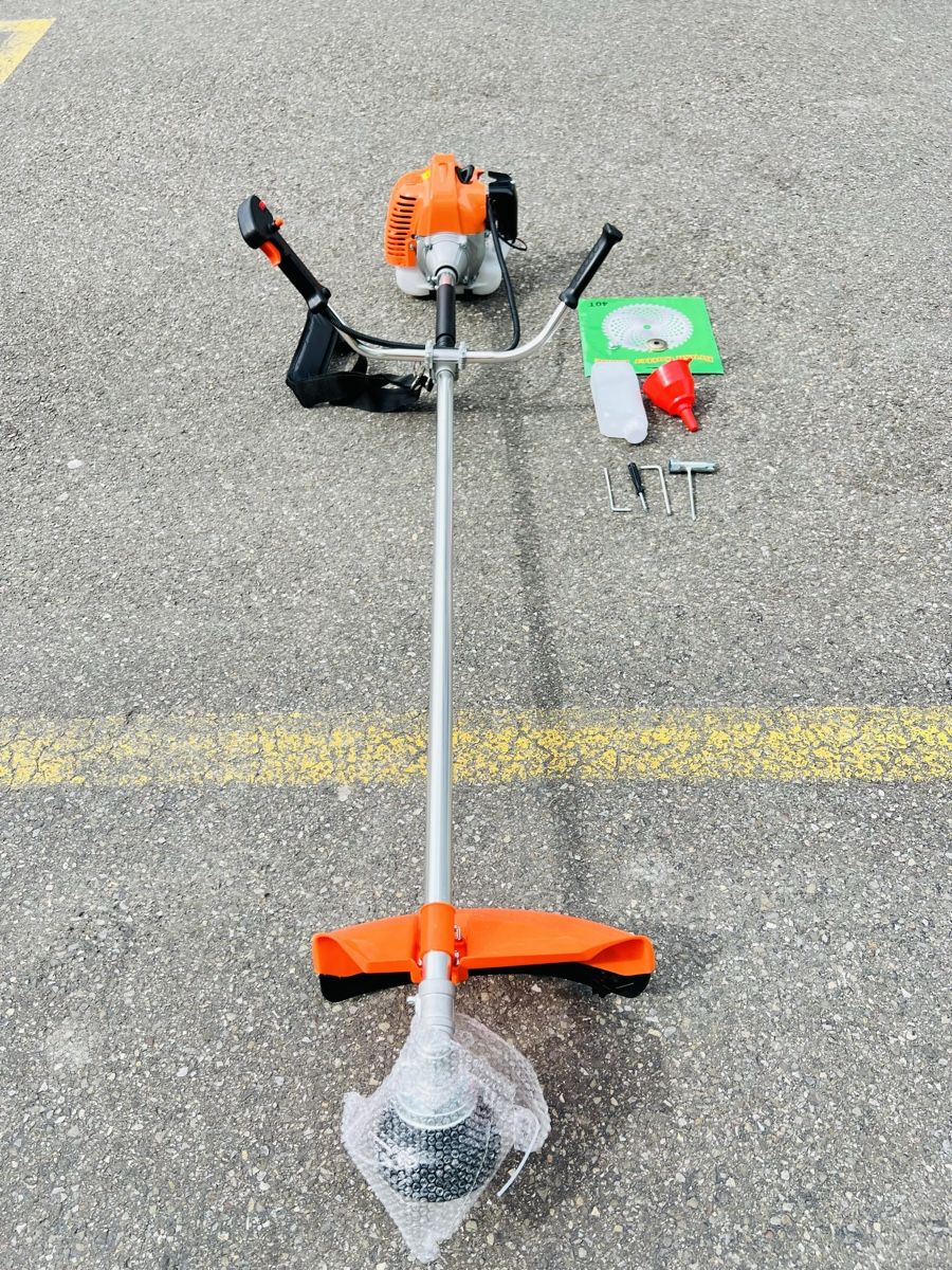 Tutti gli attrezzi: Rasentrimmer mit 2 Optionen Neu  – Usato da Urdorf venduto da Faz_19 2