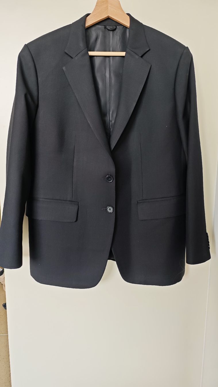 Completi & Tailleur: Classic Black Woman's Suit - Wool - Size L – Nuovo (secondo la descrizione) da Zürich venduto da alu_dzr7