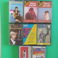 Lot de 8 cassettes audio vintage.