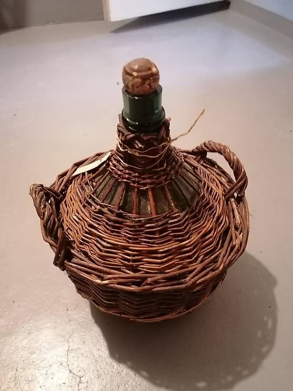Flaschen: Antike Marc-Korbflasche – Gebraucht aus Nürensdorf von creaconcept 1