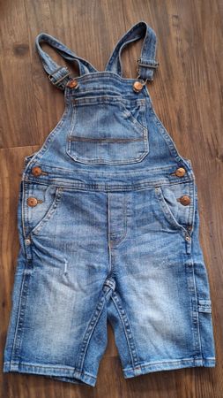 Coole Jeanslatzhose für Jungs, Grösse 110, Top Zustand!