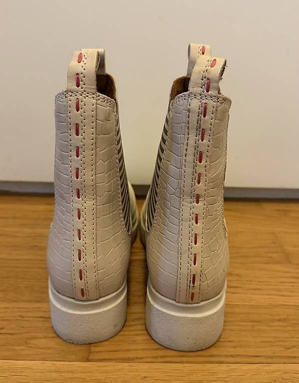 Scarpe da donna: Leder Stiefeletten Gr. 38 - CRICKIT - Einmal getragen – Nuovo (secondo la descrizione) da Adliswil venduto da casey23 1