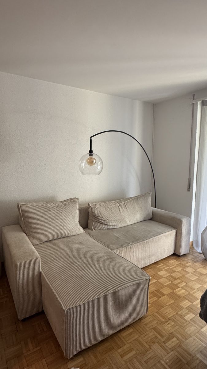 Divani: Ecksofa Cord beige mit Bettfunktion – Usato da Liebefeld venduto da zoe_65s9