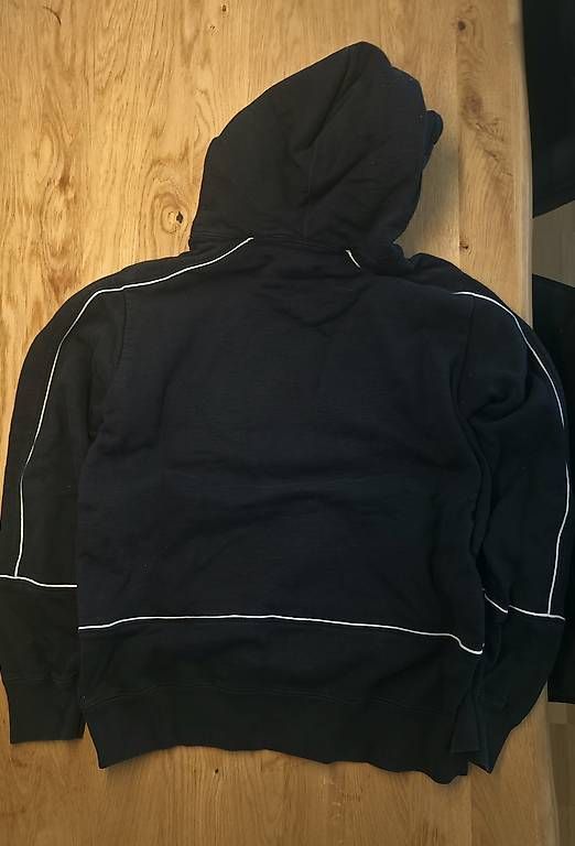 Pulls & Sweat-shirts: Supreme Pullover Grösse M – D'occasion à St. Gallen par chrispbacon00 1