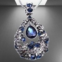 💎Elegante Vintage Halskette Wassertropfen Kristallanhänger