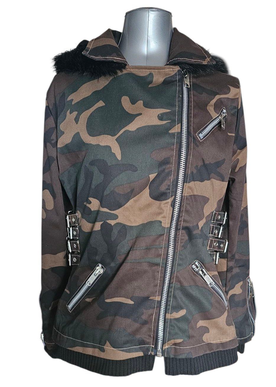 Giacche: Winterjacke im Camouflage-Look Gr.XL – Usato da Langenthal venduto da SecondChanceShop