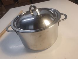 Kochpfanne 2-Griffig 17 cm mit Chromstahldeckel