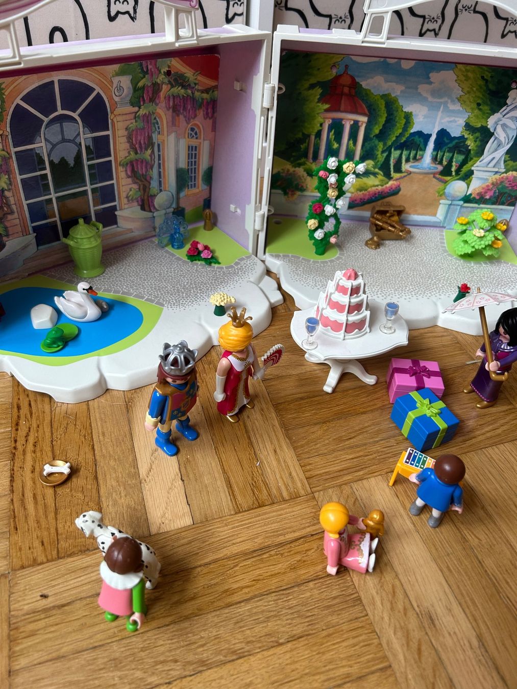 Playmobil Spielzeuge: Playmobil valise anniversaire royal – Gebraucht aus Malleray von Keimy32 1