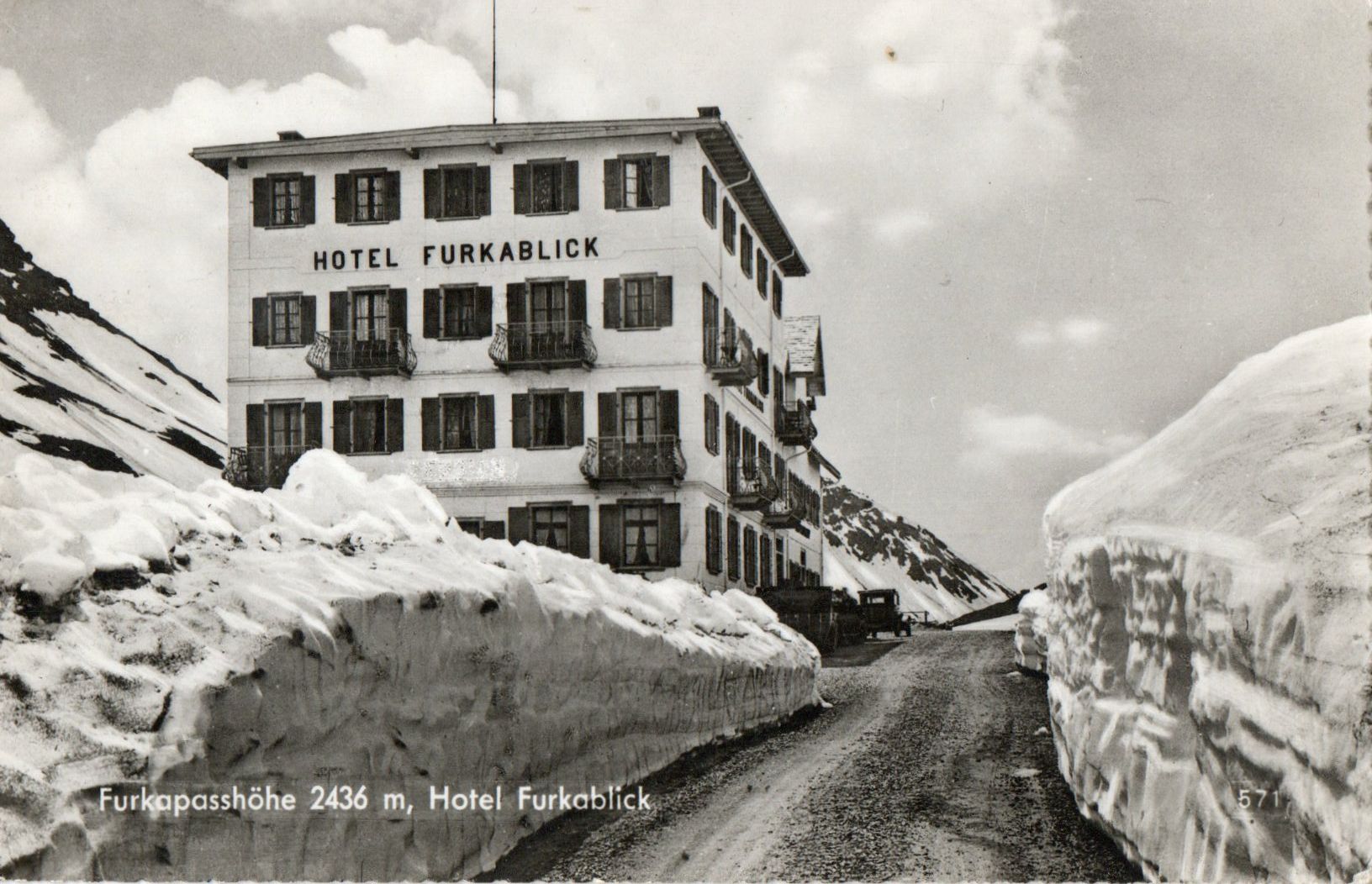 Cartoline postali: Furkapasshöhe - Hotel Furkablick – Usato da Melano venduto da pisonsdro