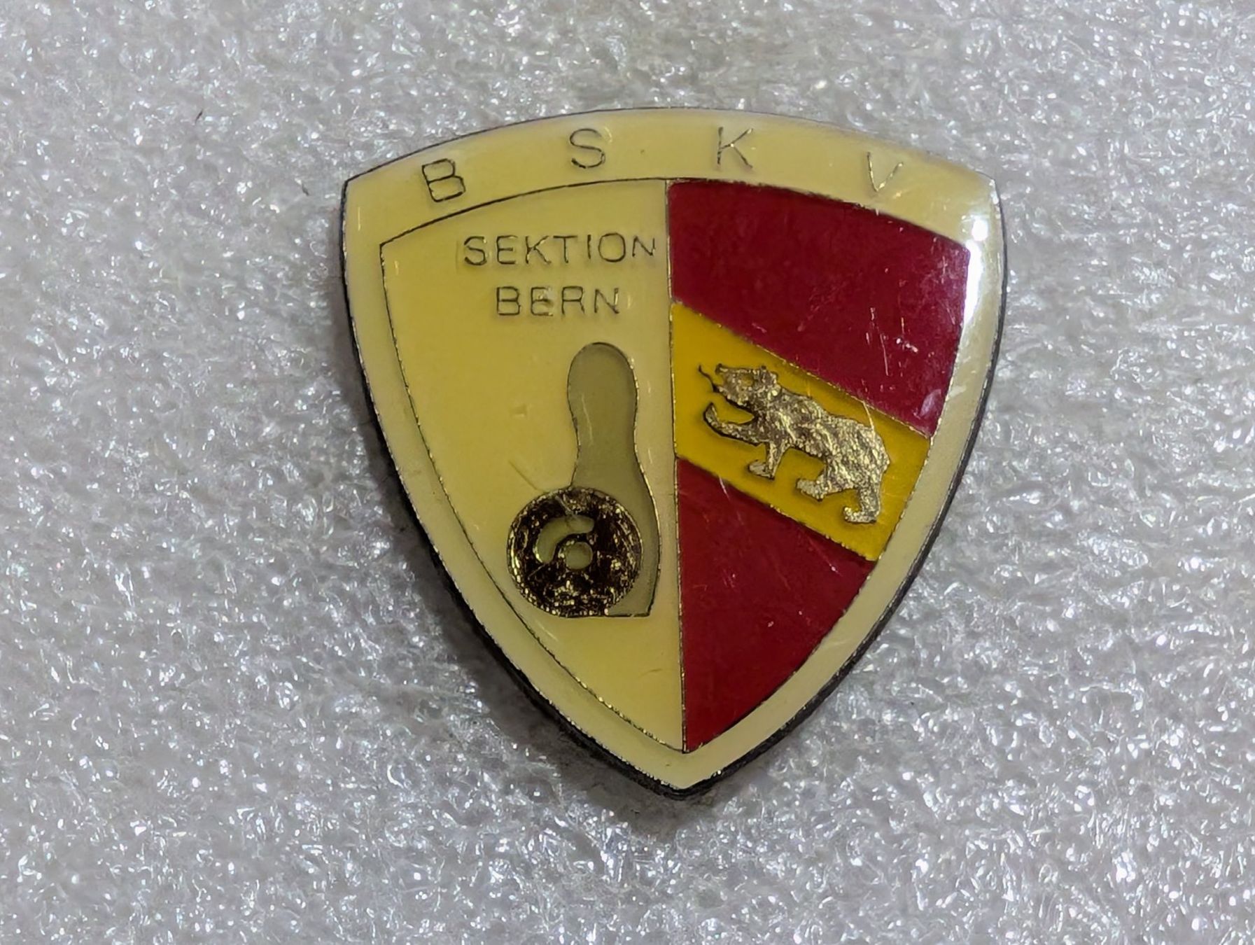 Plaketten & Abzeichen: Ansteckpin 75: BSKV Sektion Bern – Gebraucht aus Oppligen von Pin-Fall-Shop