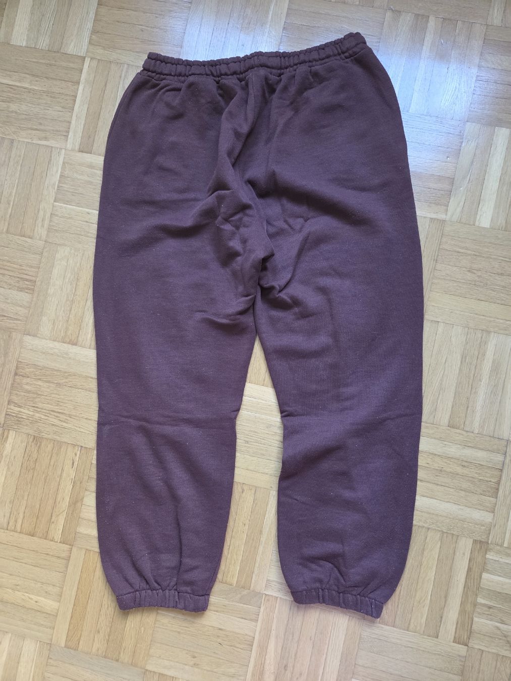 Pantaloni: Pantalon de jogging marron confortable - Taille L – Usato da Grand-Lancy venduto da jess.gms 1