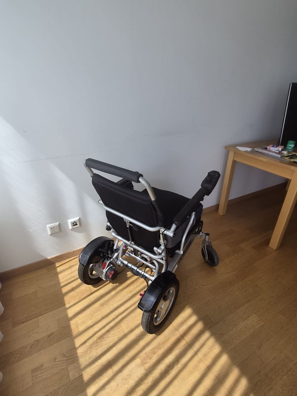 Voiturettes électriques: Elektro Rollstuhl – D'occasion à Birmensdorf ZH par Dominik_callura 5